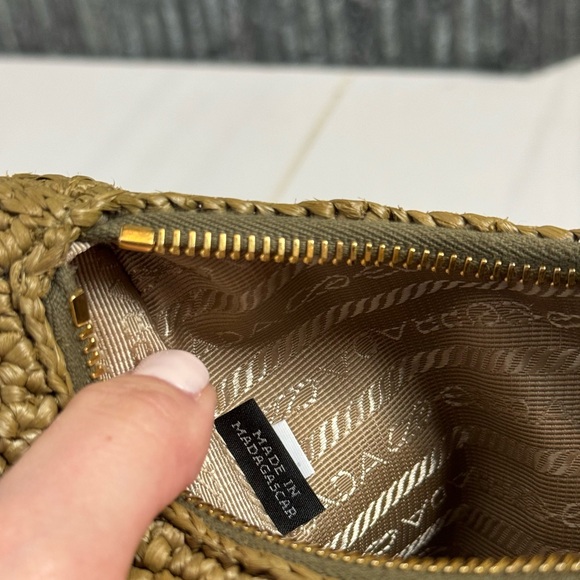🌿Prada Re-Edition 2005 Raffia Crochet Olive Green Crossbody Bag - Picture 13 of 16